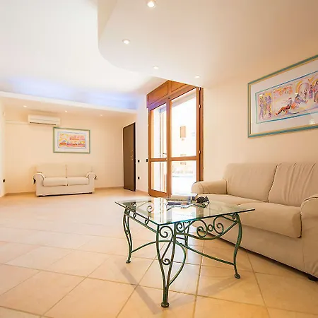 Idyllic Cala Viola Sleeps 2 Apartment